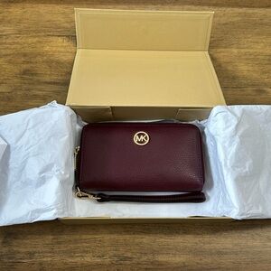 Michael Kors wristlet